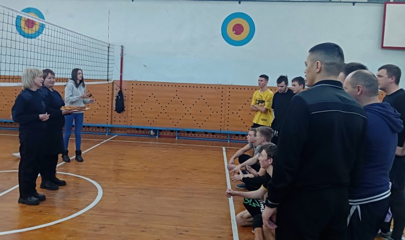 Амурские полицейские и студенты встретились на волейбольном поле