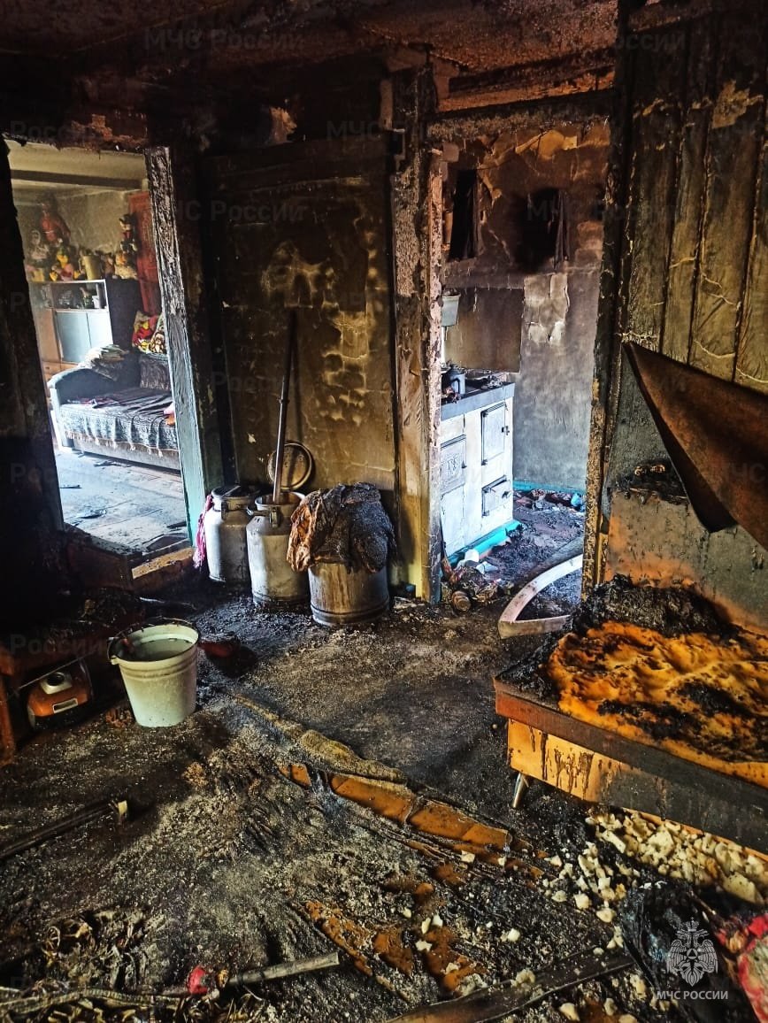Шимановские пожарные ликвидировали возгорание в жилом доме
