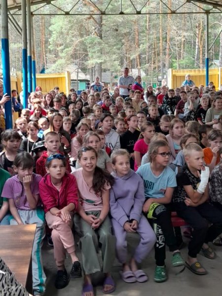 В Шимановском районе полицейские и председатель Общественного совета при МО МВД посетили детский оздоровительный лагерь